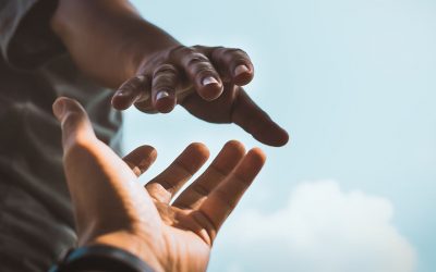 Las colas de hambre en España y las personas “con techo”